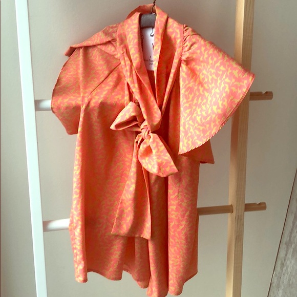 Beautiful patterned blouse with bow - Picture 1 of 2